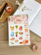 Contenu du kit Balade au marché présenté à plat : planches, fonds papier et sticker à l'unité