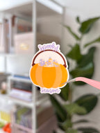 Le sticker Spooky season photographié, prêt à coller