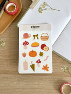 La planche Ambiance d'automne photographiée à plat, stickers prédécoupés