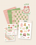 Kit de scrapbooking Dans la chambre : les trois planches de stickers, les quatre fonds papier et le sticker good morning