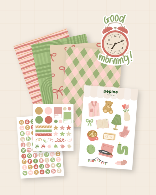 Kit de scrapbooking Dans la chambre : les trois planches de stickers, les quatre fonds papier et le sticker good morning